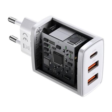Зарядное устройство Baseus Compact Quick Charger 2U+C 30W EU (CCXJ-E02) Белый Зарядное устройство Baseus Compact Quick Charger 2U+C 30W EU (CCXJ-E02) Белый